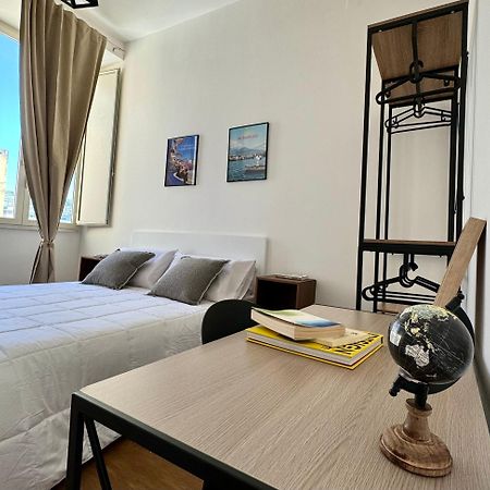 Montesanto Charm Centro Storico Appartement Napels Buitenkant foto