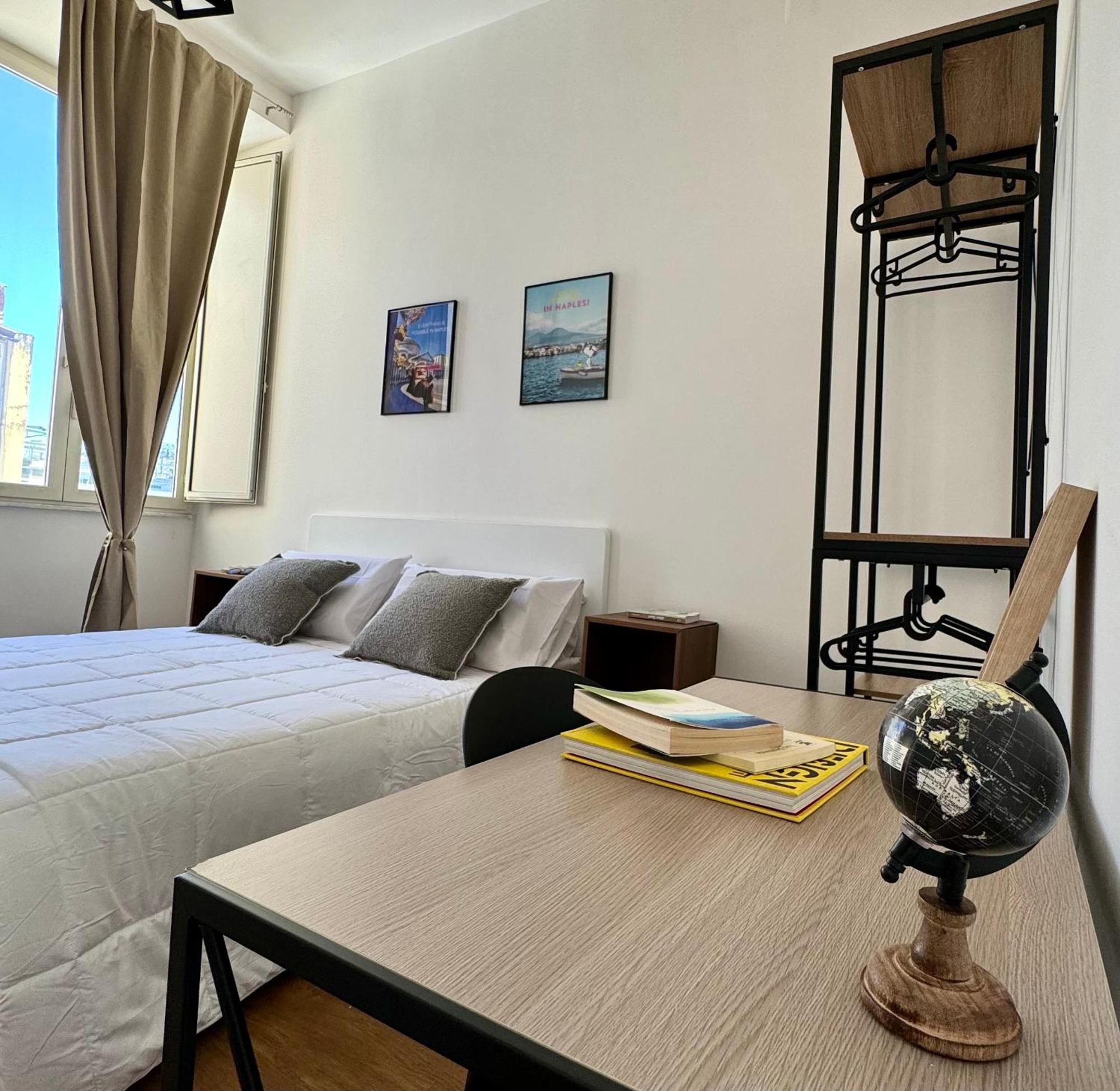 Montesanto Charm Centro Storico Appartement Napels Buitenkant foto