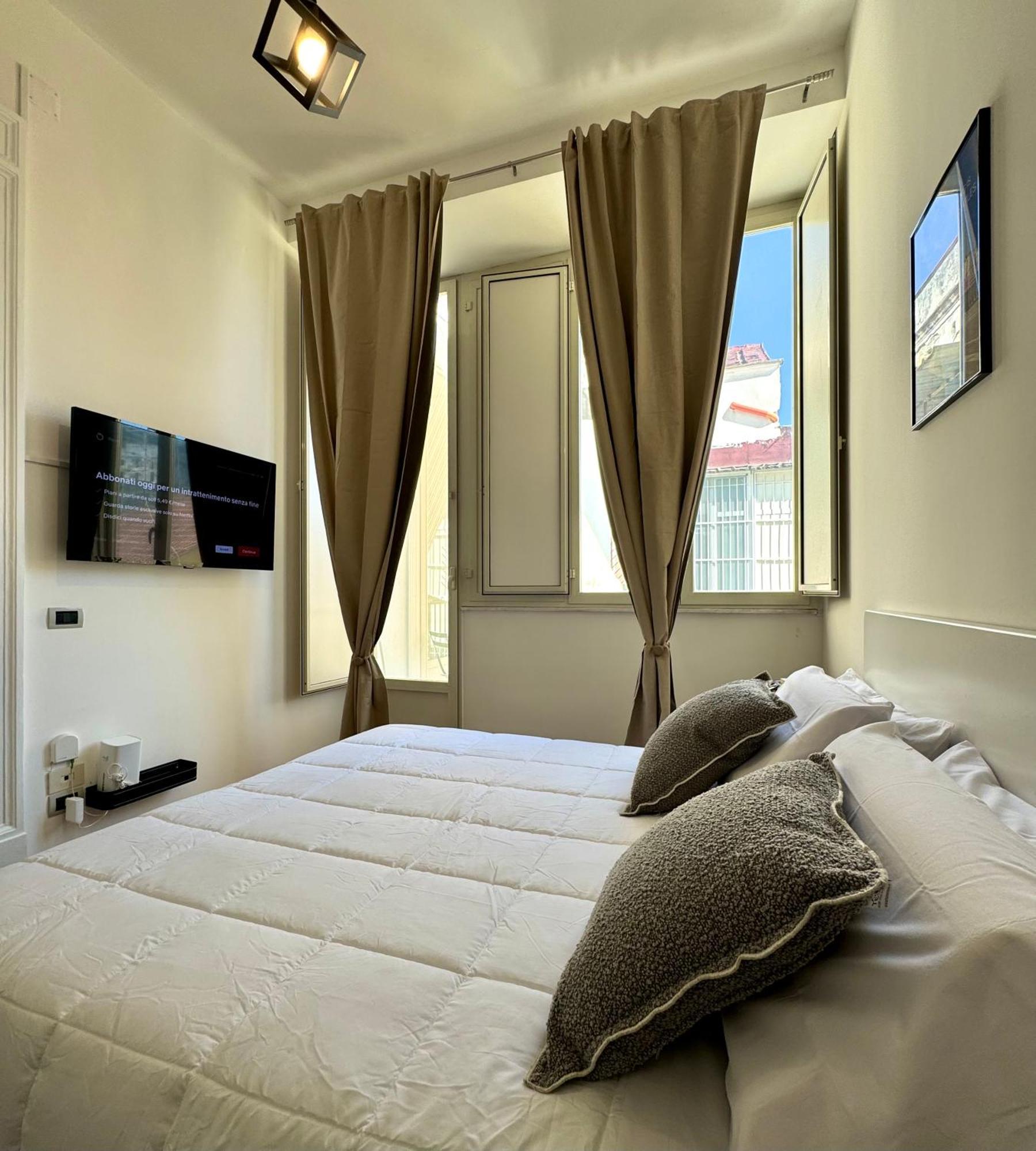 Montesanto Charm Centro Storico Appartement Napels Buitenkant foto