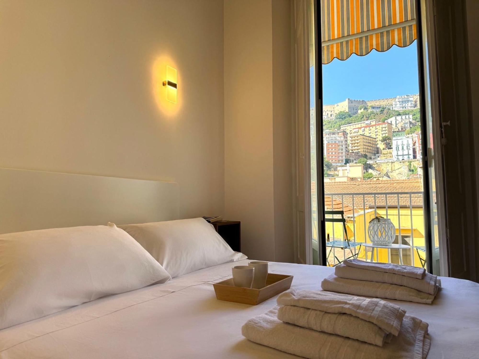 Montesanto Charm Centro Storico Appartement Napels Buitenkant foto